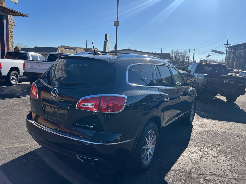 Buick Enclave FWD 4dr Leather 2017