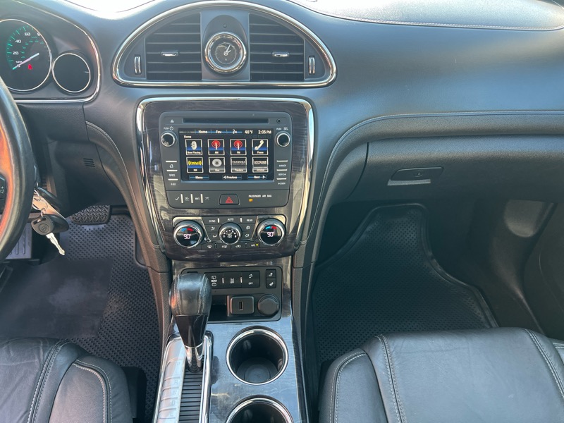 Buick Enclave FWD 4dr Leather 2017