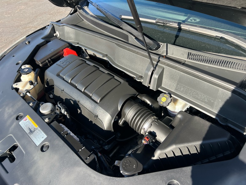 Buick Enclave FWD 4dr Leather 2017