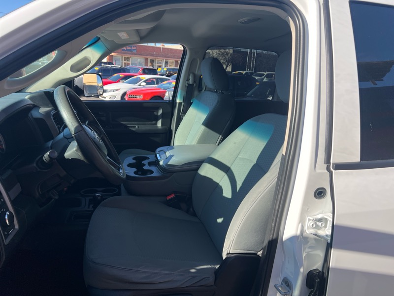 RAM 2500 4WD Crew Cab 149" Tradesman 2015