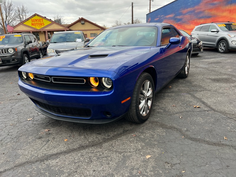 Dodge Challenger SXT AWD 2021
