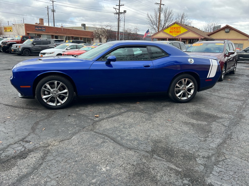 Dodge Challenger SXT AWD 2021