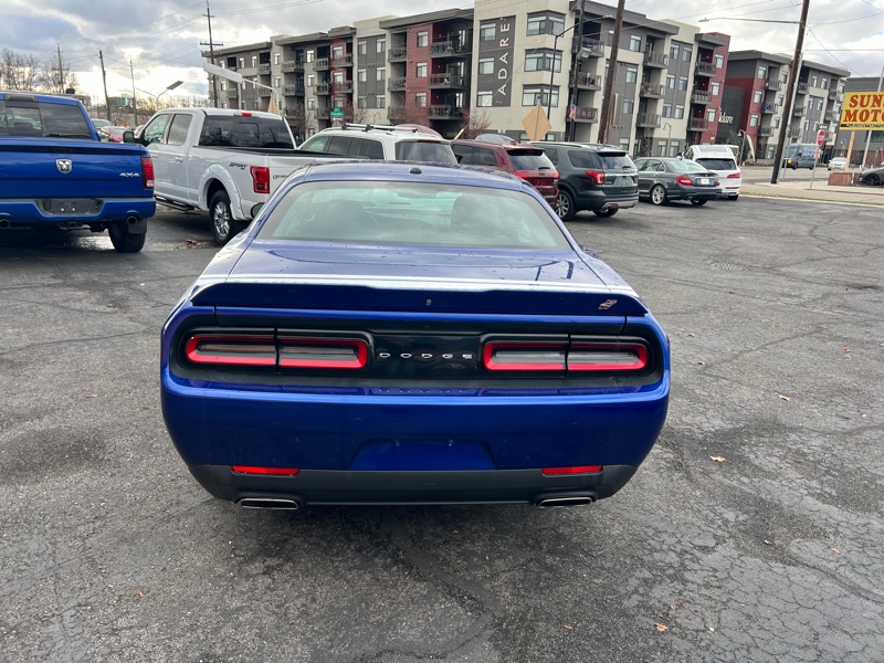 Dodge Challenger SXT AWD 2021