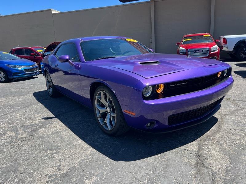 Dodge Challenger 2dr Cpe SXT Plus 2016