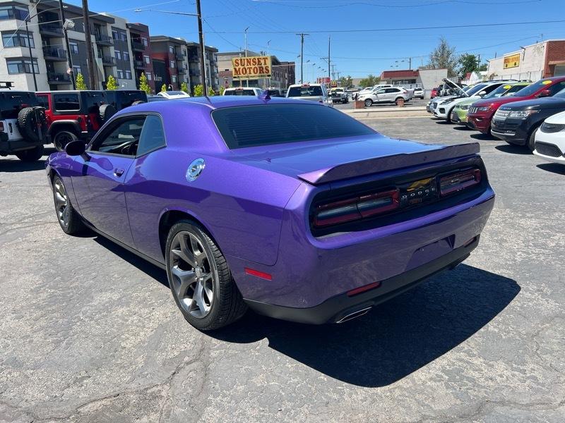 Dodge Challenger 2dr Cpe SXT Plus 2016