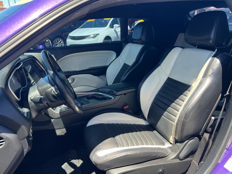 Dodge Challenger 2dr Cpe SXT Plus 2016