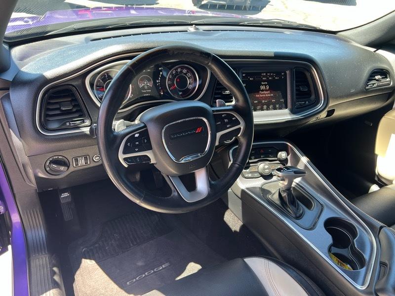 Dodge Challenger 2dr Cpe SXT Plus 2016