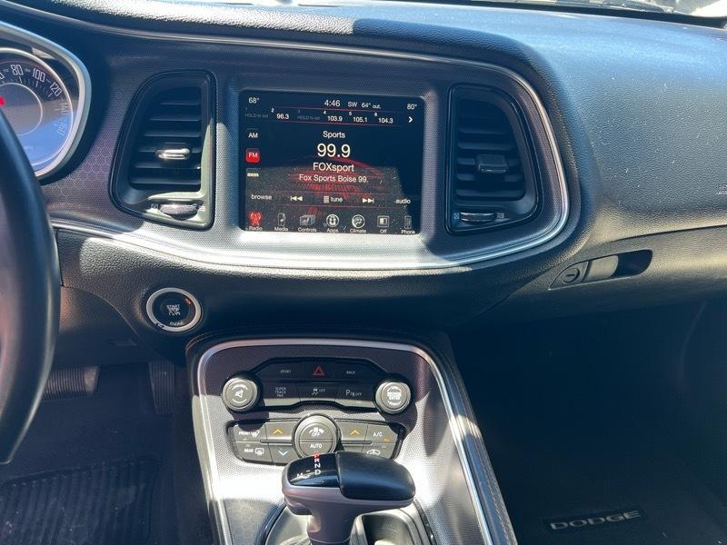 Dodge Challenger 2dr Cpe SXT Plus 2016