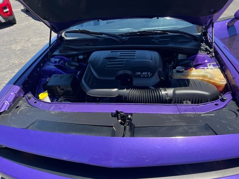 Dodge Challenger 2dr Cpe SXT Plus 2016