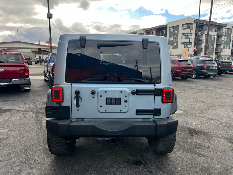 Jeep Wrangler Unlimited 4WD 4dr Altitude 2012