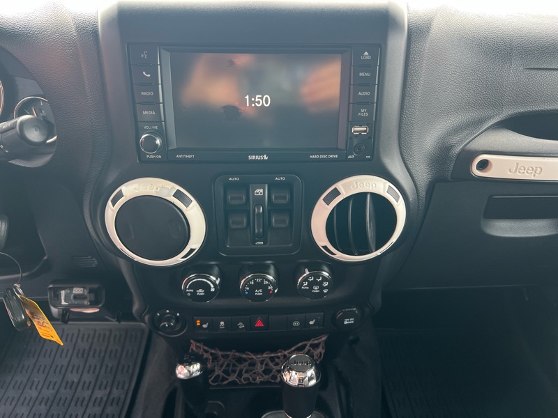 Jeep Wrangler Unlimited 4WD 4dr Altitude 2012