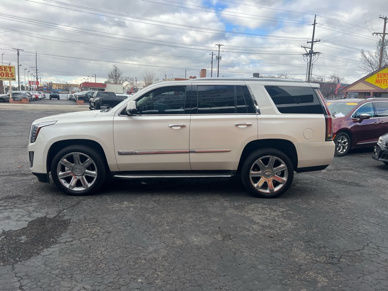 Cadillac Escalade 4WD 4dr Luxury 2015