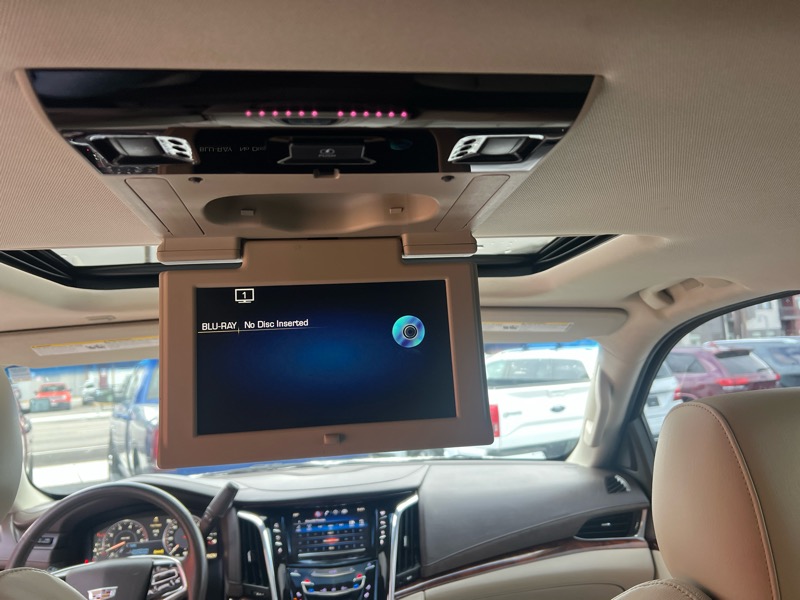 Cadillac Escalade 4WD 4dr Luxury 2015