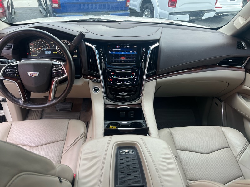 Cadillac Escalade 4WD 4dr Luxury 2015