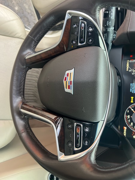 Cadillac Escalade 4WD 4dr Luxury 2015