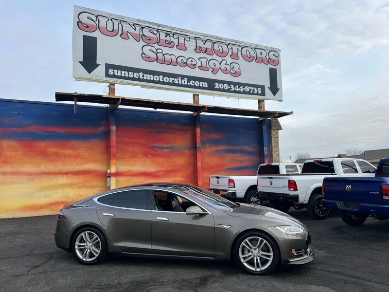 Tesla Model S 4dr Sdn 85 kWh Battery 2016