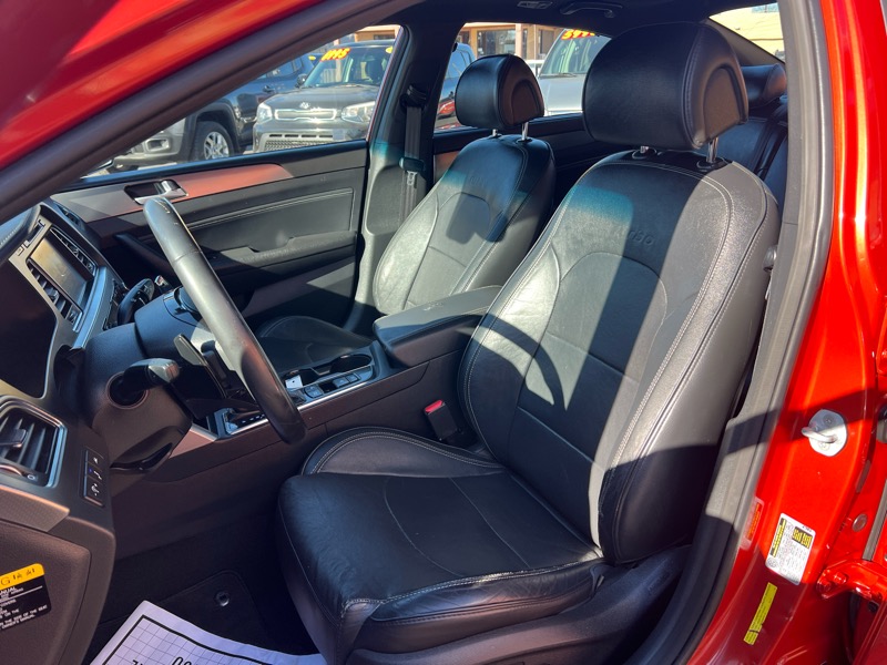 Hyundai Sonata 4dr Sdn 2.0T Limited w/Gray Accents 2015