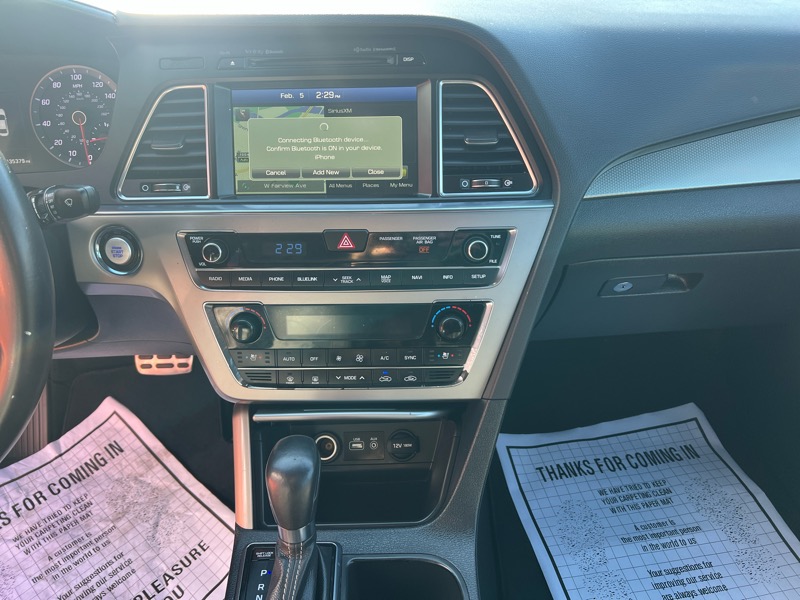 Hyundai Sonata 4dr Sdn 2.0T Limited w/Gray Accents 2015