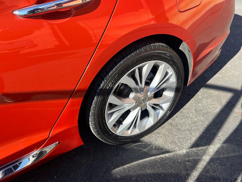 Hyundai Sonata 4dr Sdn 2.0T Limited w/Gray Accents 2015