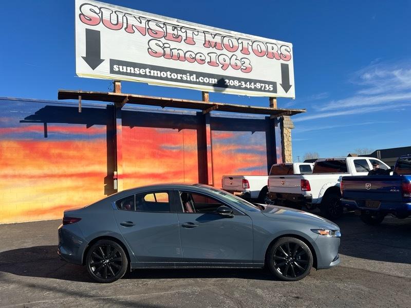 Mazda Mazda3 Sedan Carbon Edition FWD 2022