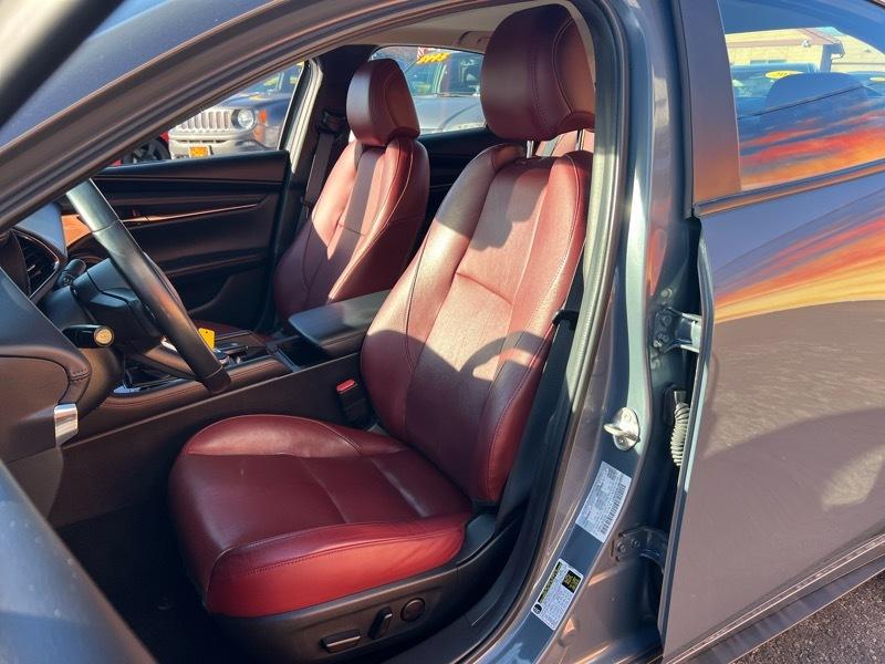 Mazda Mazda3 Sedan Carbon Edition FWD 2022