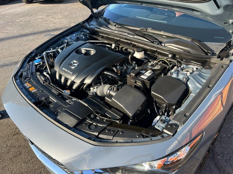 Mazda Mazda3 Sedan Carbon Edition FWD 2022