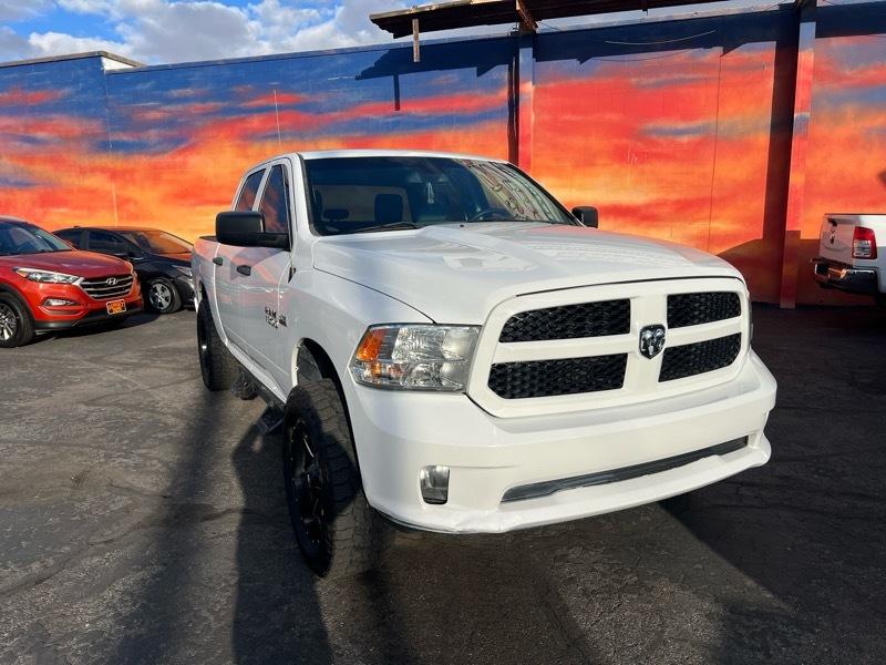 RAM 1500 2WD Crew Cab 140.5" Express 2015