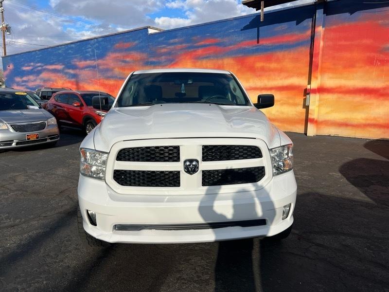 RAM 1500 2WD Crew Cab 140.5" Express 2015