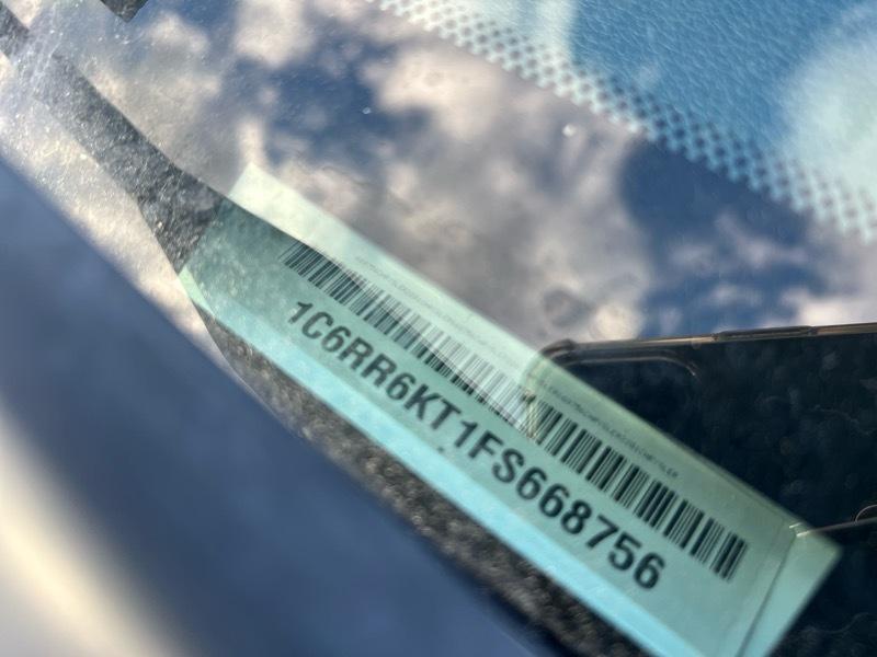 RAM 1500 2WD Crew Cab 140.5" Express 2015