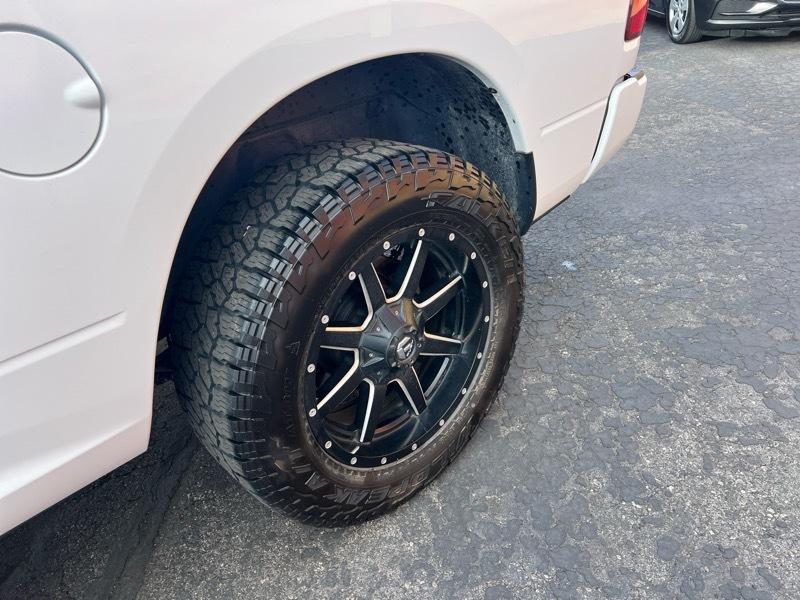 RAM 1500 2WD Crew Cab 140.5" Express 2015