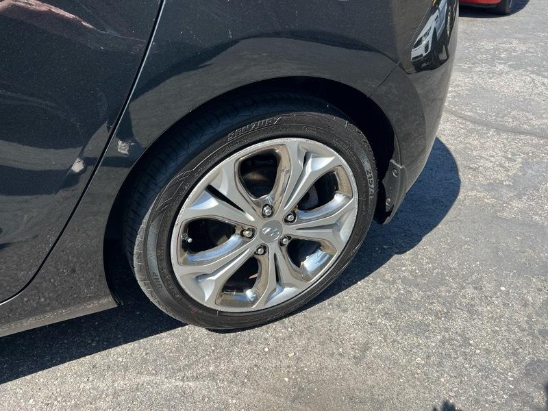 Hyundai Elantra GT 5dr HB Auto PZEV 2013