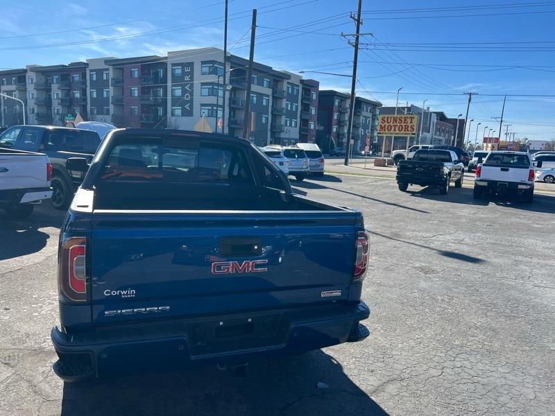 GMC Sierra 1500 4WD Double Cab 143.5" SLT 2017