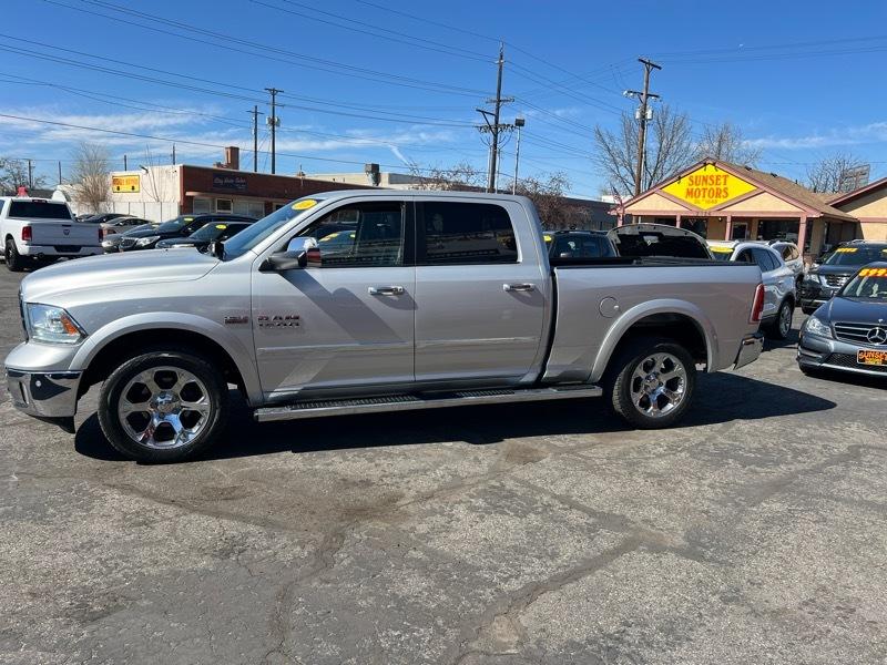 RAM 1500 4WD Crew Cab 149" Laramie 2016