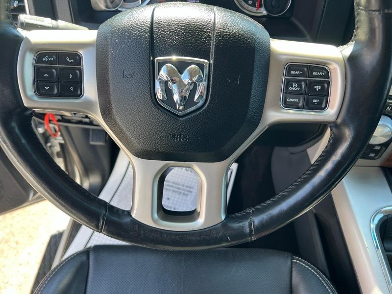 RAM 1500 4WD Crew Cab 149" Laramie 2016