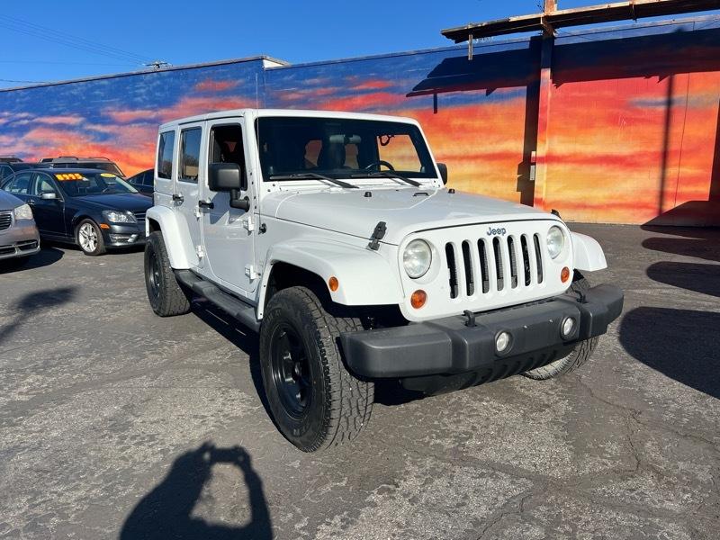 Jeep Wrangler Unlimited 4WD 4dr Sahara 2012