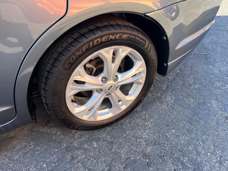 Ford Fusion 4dr Sdn SE FWD 2012