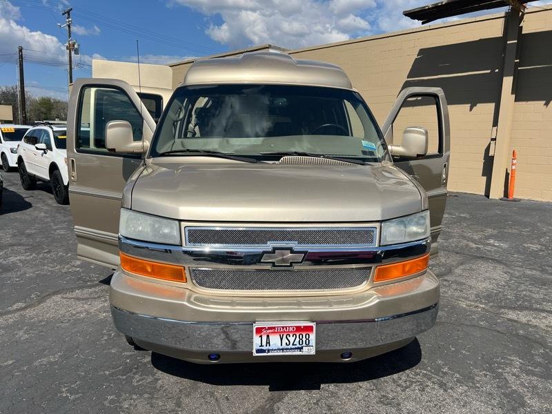 Chevrolet Express 2500  2010