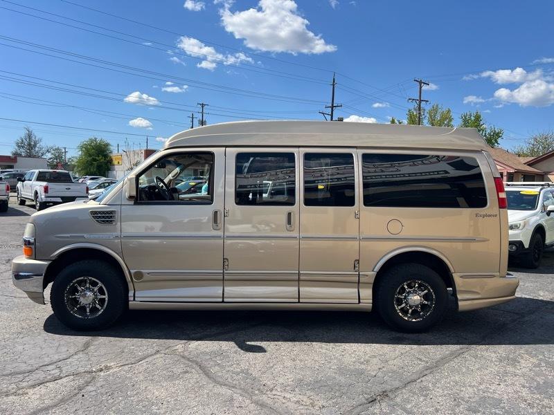 Chevrolet Express 2500  2010