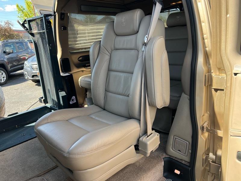 Chevrolet Express 2500  2010