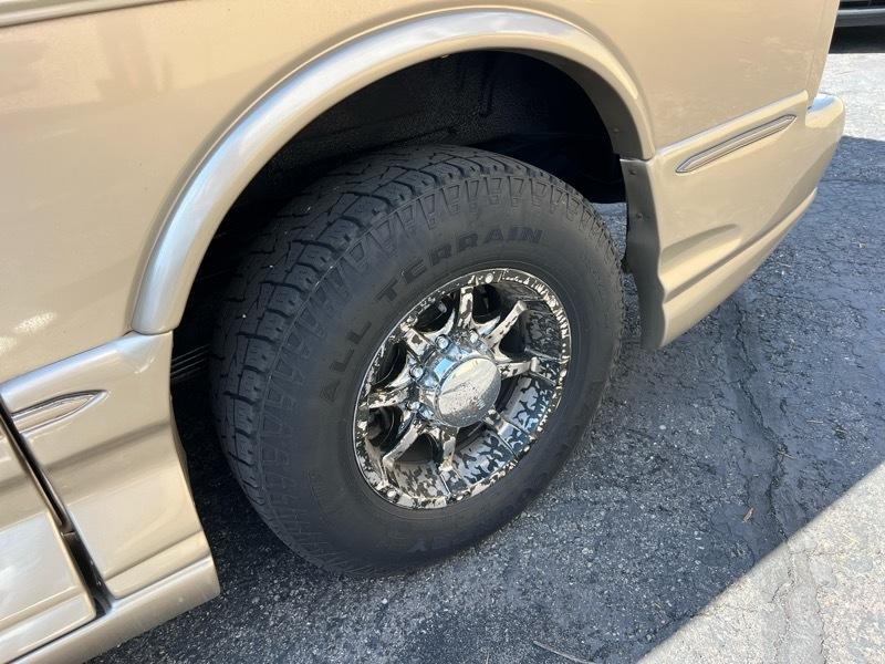 Chevrolet Express 2500  2010