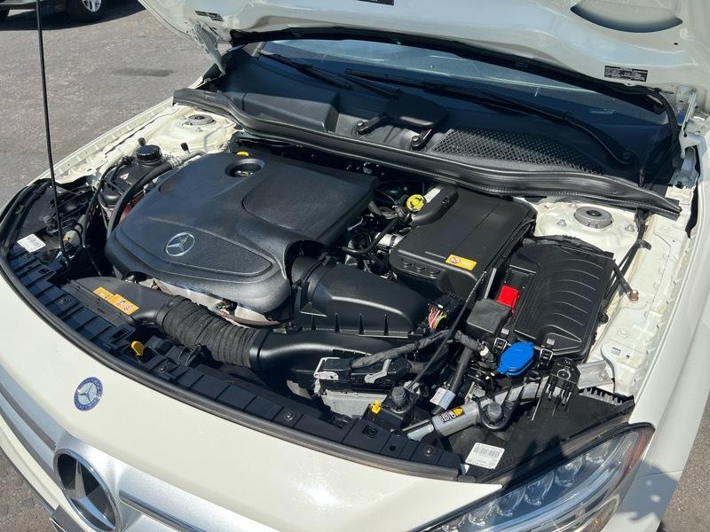 Mercedes-Benz GLA-Class 4MATIC 4dr GLA 250 2015