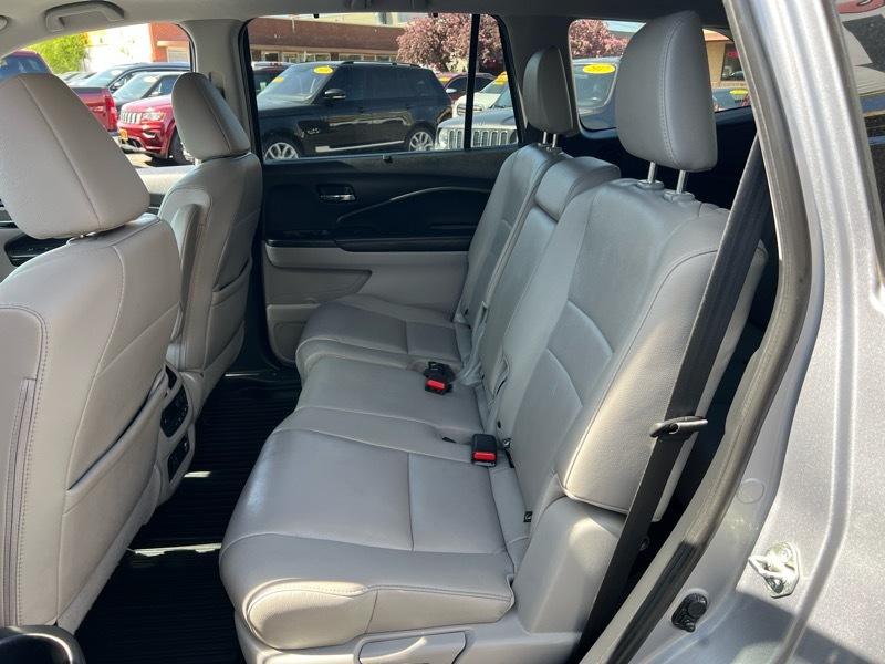 Honda Pilot Touring 8-Passenger AWD 2019