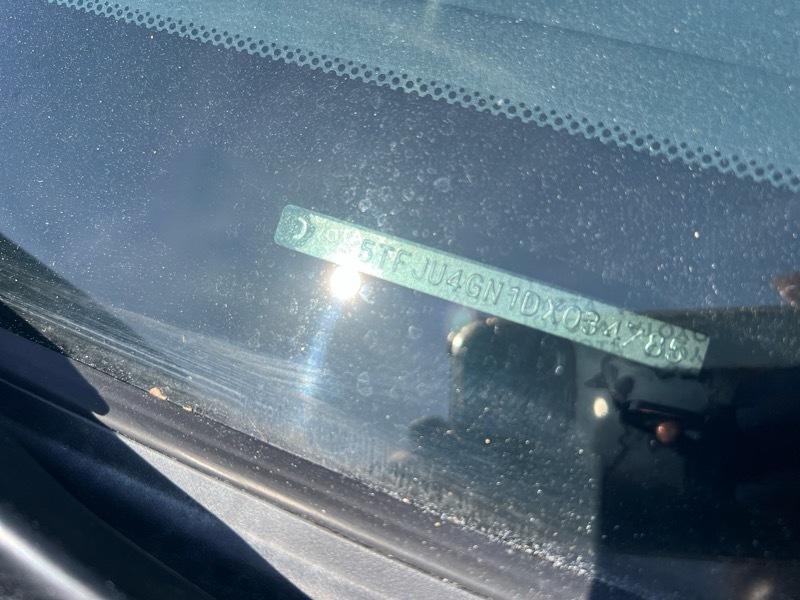 Toyota Tacoma 2WD Double Cab V6 AT PreRunner (Natl) 2013