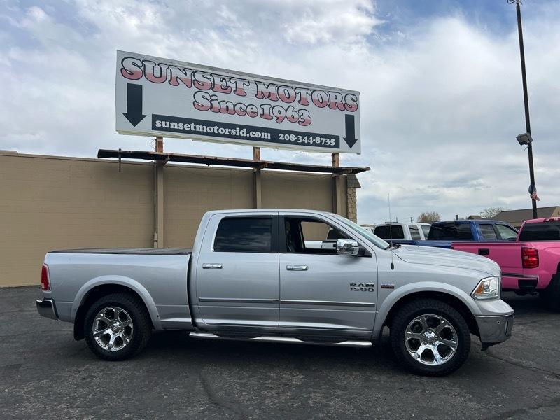 RAM 1500 4WD Crew Cab 149" Laramie 2014