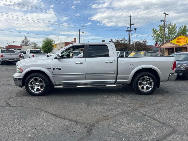 RAM 1500 4WD Crew Cab 149" Laramie 2014