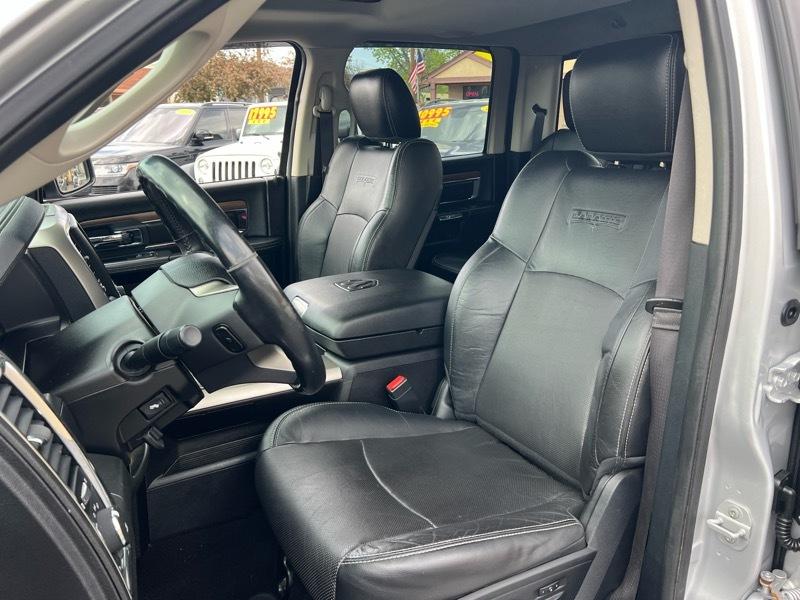 RAM 1500 4WD Crew Cab 149" Laramie 2014