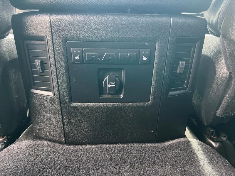 RAM 1500 4WD Crew Cab 149" Laramie 2014