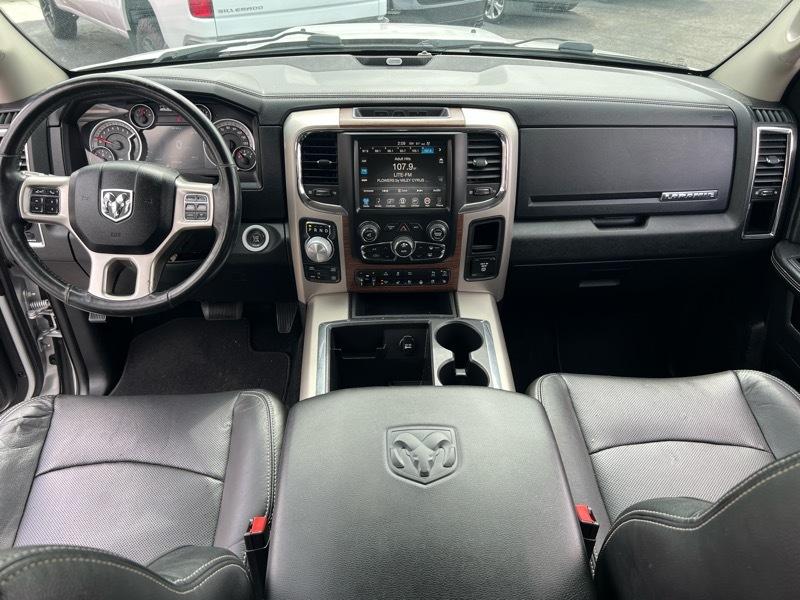 RAM 1500 4WD Crew Cab 149" Laramie 2014