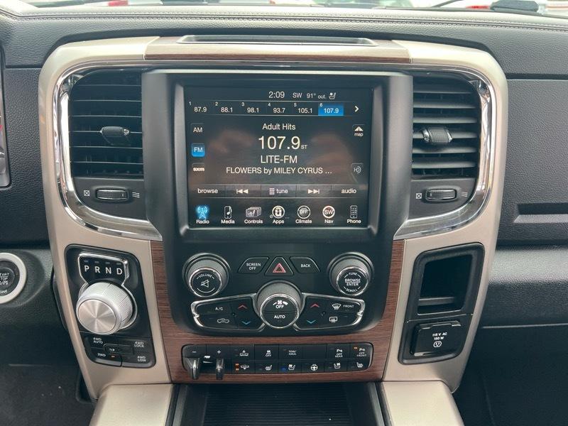 RAM 1500 4WD Crew Cab 149" Laramie 2014