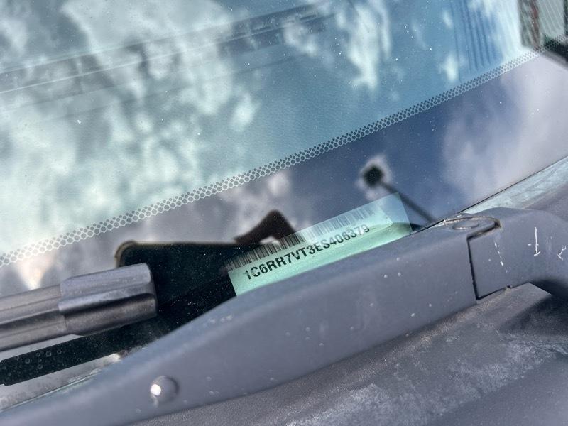 RAM 1500 4WD Crew Cab 149" Laramie 2014